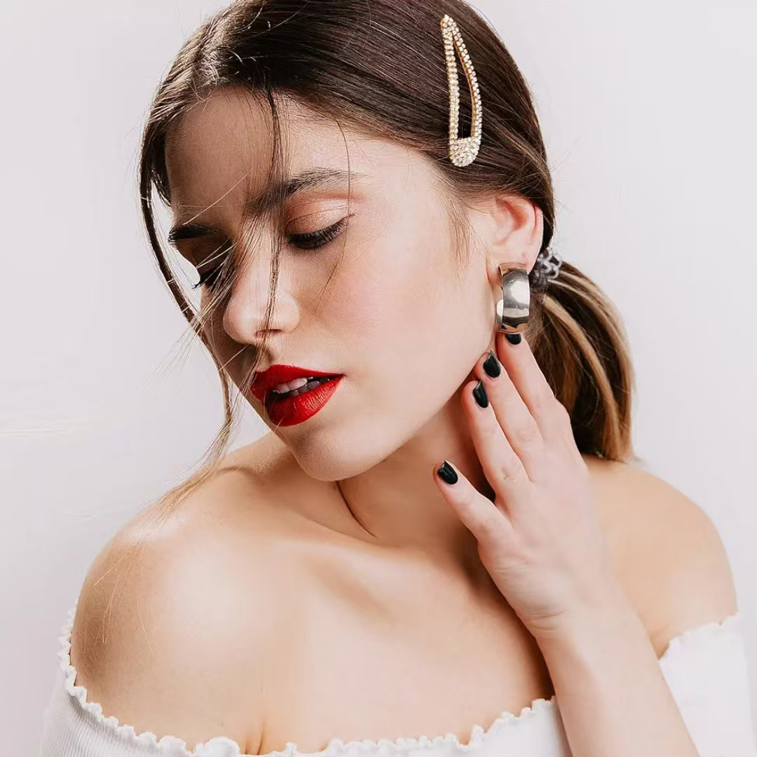 Beautichen металлическая заколка с кристаллами