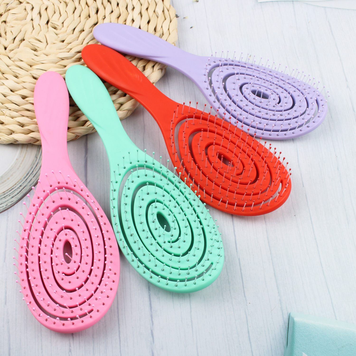 Beautichen Новая модель с ажурной спиральной расческой для придания объема и создания локонов, расческа для волос, расческа с массажным эффектом, расческа для создания завитков.